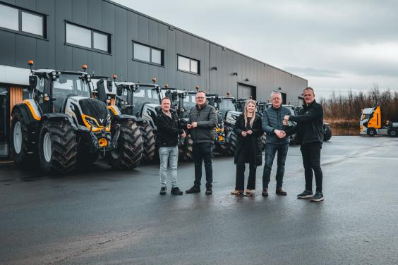 858609da d668 49e9 863d d2c6c4c93781